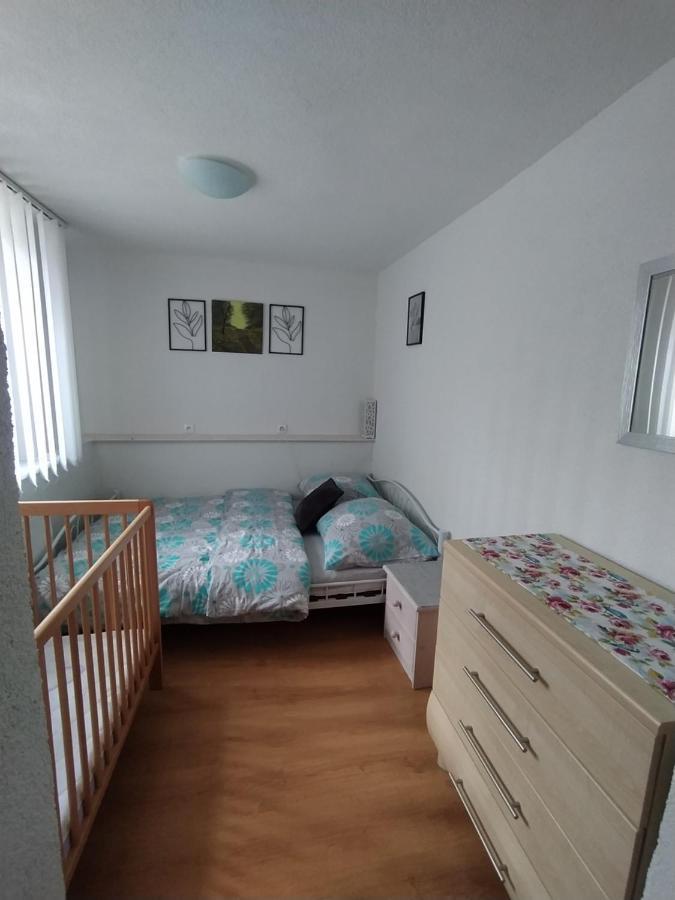 Apartman Karin Huty Exterior photo