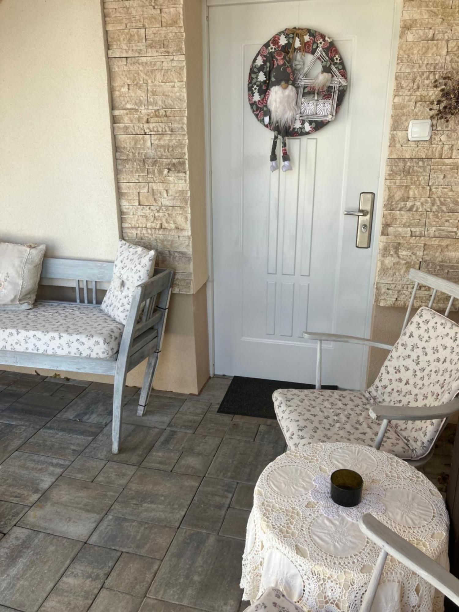 Apartman Karin Huty Exterior photo